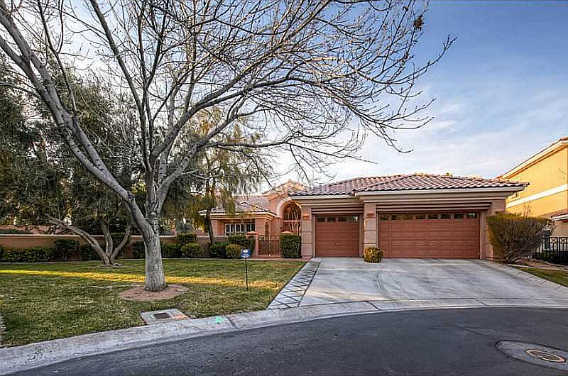 1st image of 9036 Park Forest Ct