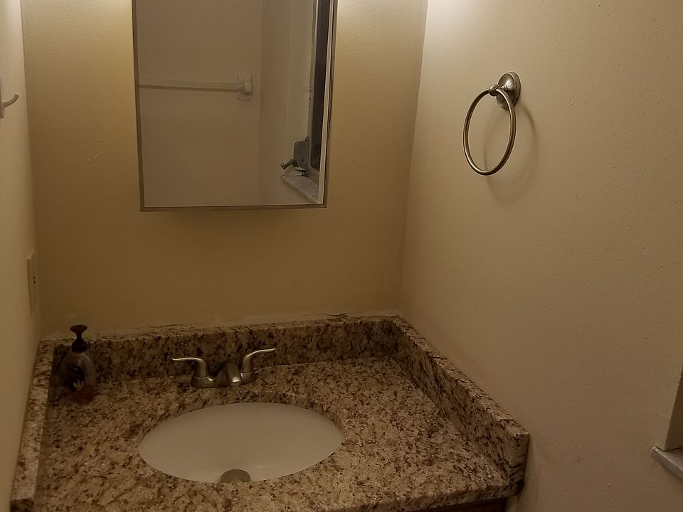 1st image of 1401 Corbett Ln