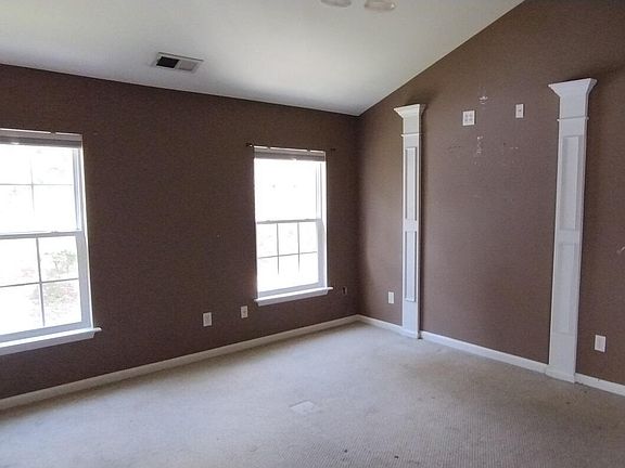 5th image of 5004 Blair Rd