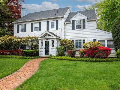 39 Searing Street, Rockville Centre, NY, 11570