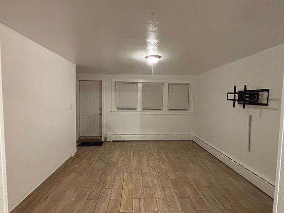 3rd image of 4580 N Mobile Ave #1