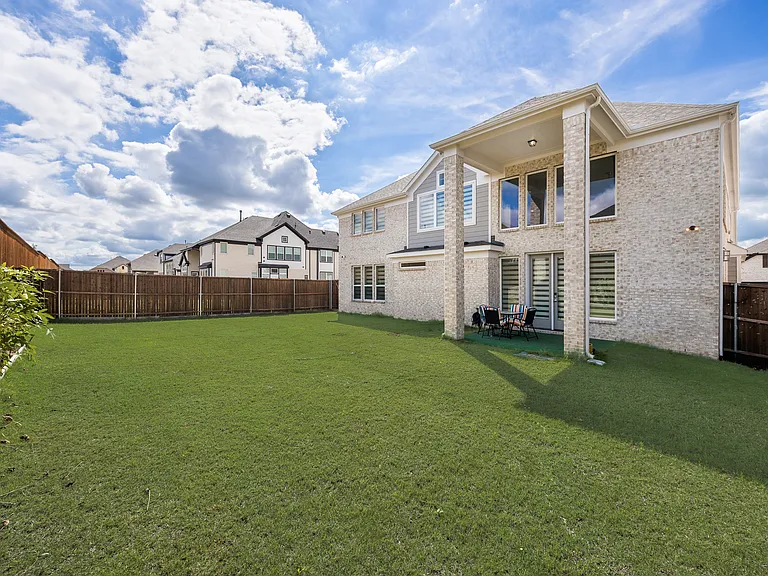 1524 Buckthorn Rd — Photo 32