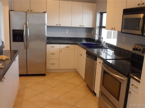 555 NE 30th St APT 1002, Miami, FL 33137