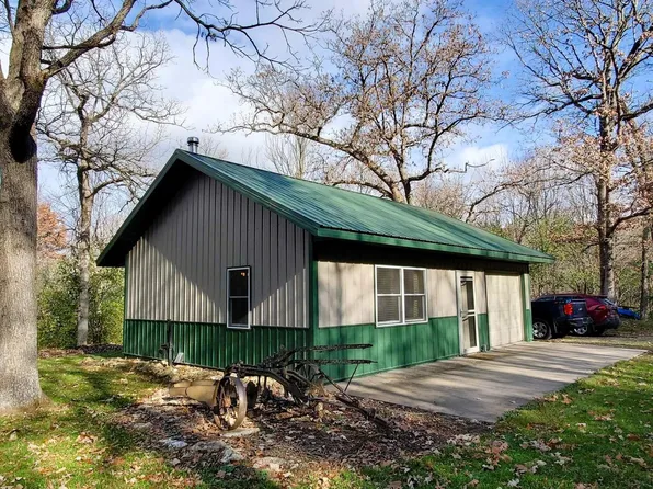 S6088 S Harrison Hollow Rd, Viroqua, WI 54665