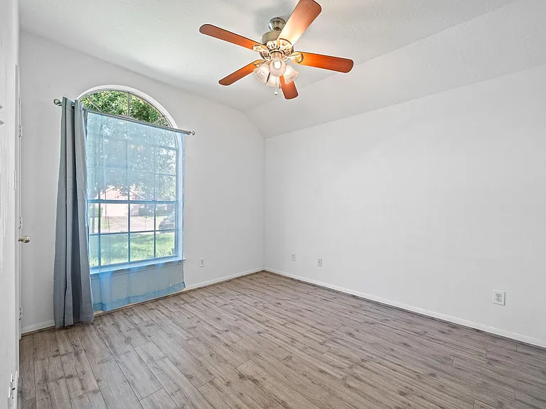 12918 Stratford Mill Ln — Photo 17