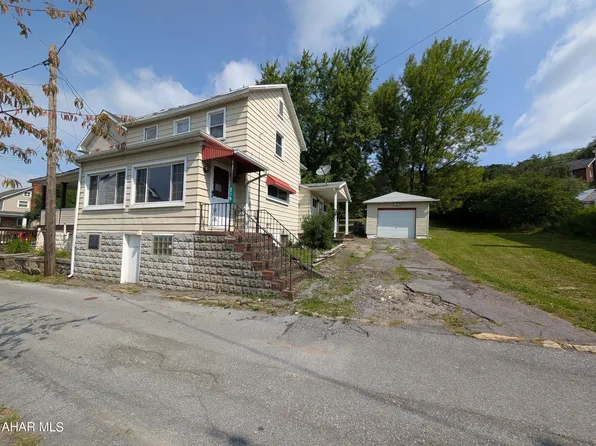 219 Sanker St, Gallitzin, PA 16641