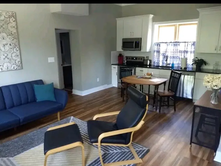 3144 Woodbine Ave #B — Photo 2