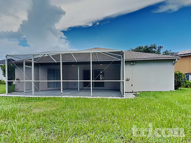 1748 Pembrooke Way — Photo 16