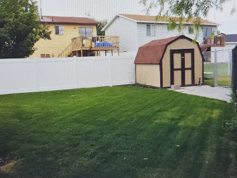 7928 S 2840 W — Photo 2