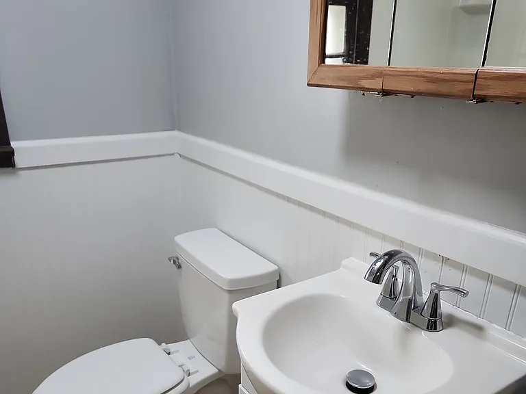 33 1/2 C St — Photo 8