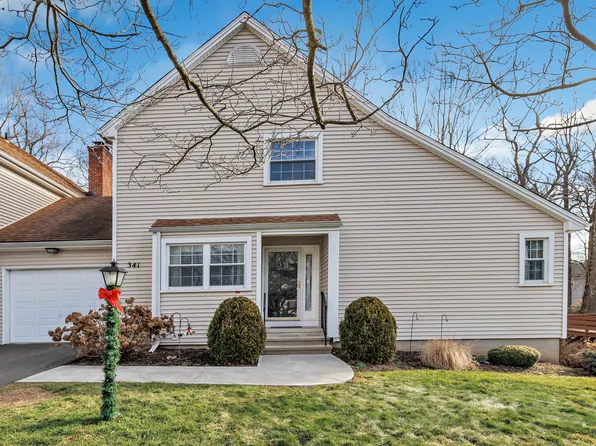 341 Navajo Loop #341, Shelton, CT 06484