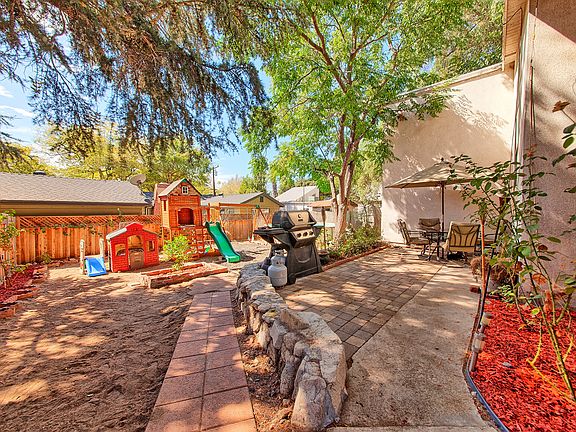 5th image of 4709 Cypress St