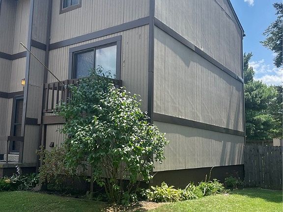 2nd image of 110 Bellwood Ct