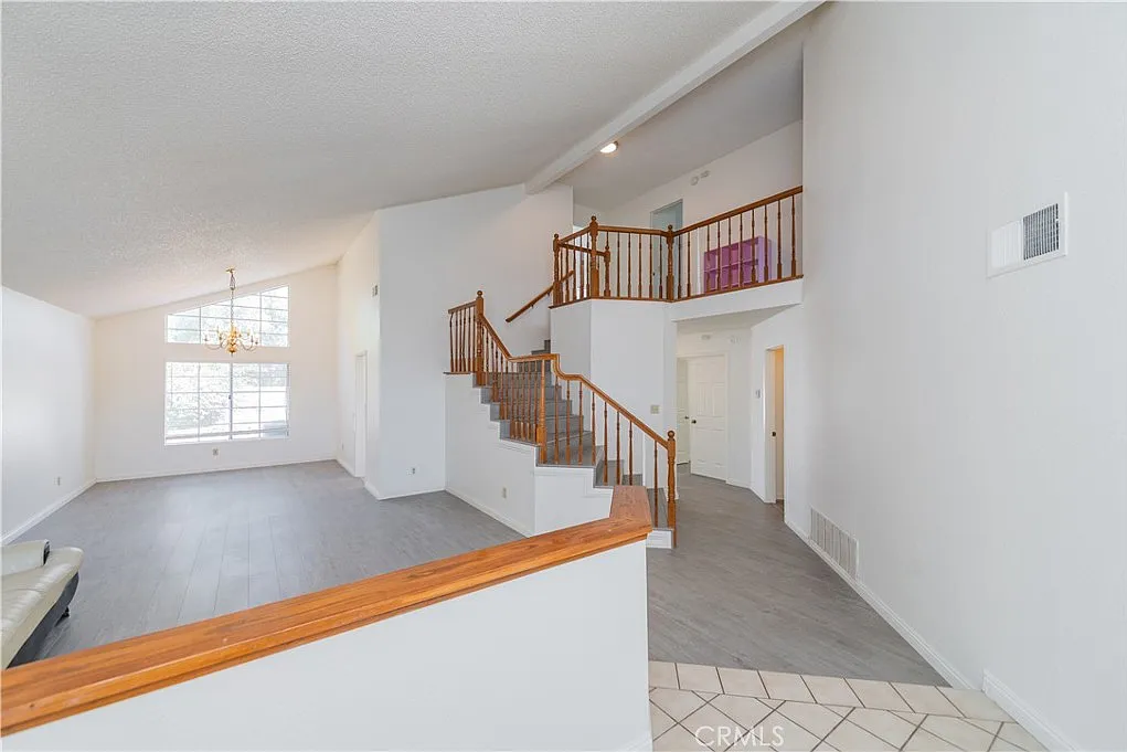5 bed, 2610 sqft, $5,000 — Photo 2