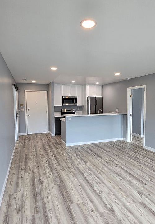 1st image of 3960 Kansas St #4