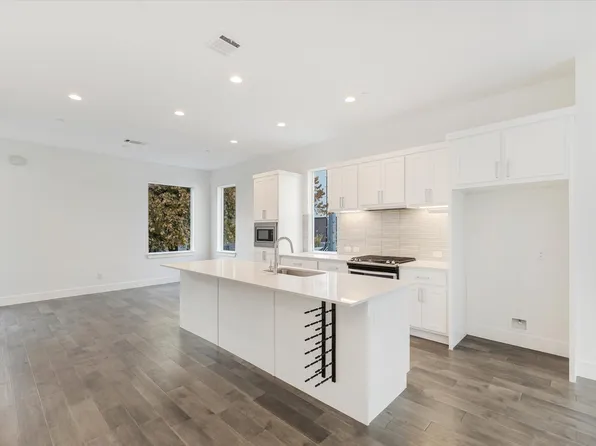 1771 McCoy St #305, Dallas, TX 75204