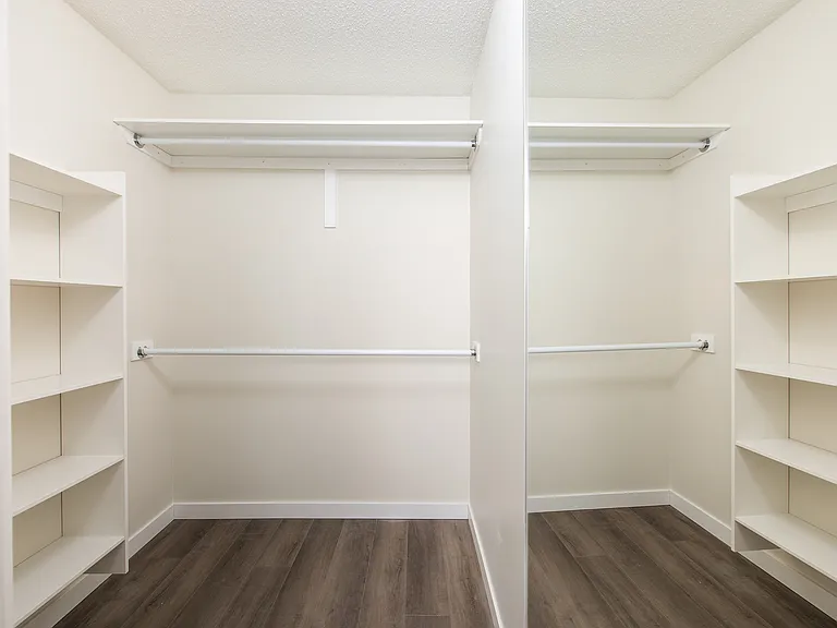 2200 Woodview Dr SW — Photo 13