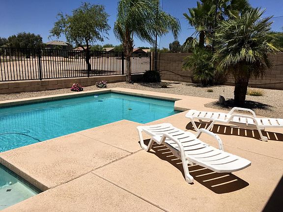 5th image of 30106 N Royal Oak Way