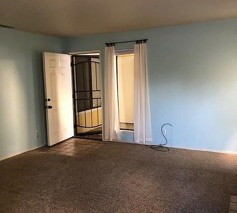 FAMILYROOM