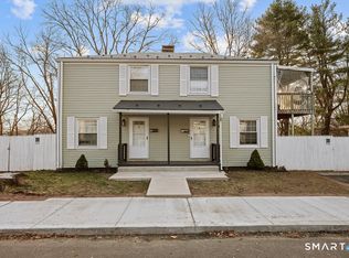 4 Hilltop Rd, New Haven, CT 06515