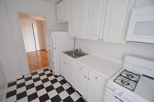 Rented by Goldfarb Properties | media 4