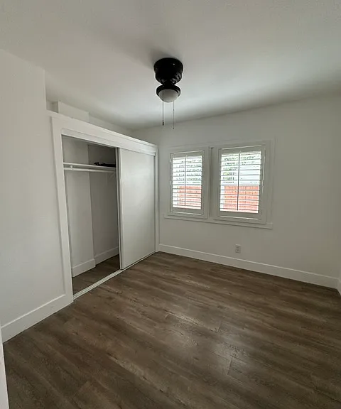 W 60th Pl — Photo 10