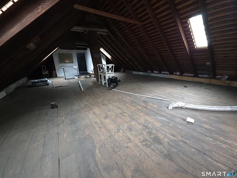303 Newtown Ave — Photo 29