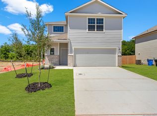 608 Saxon St, Seguin, TX 78155