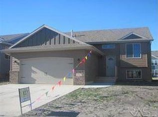 2517 Lancaster Dr, Sioux Falls, SD 57106