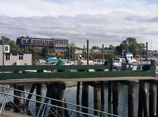 25 Nautilus Pl #B, New Rochelle, NY 10805