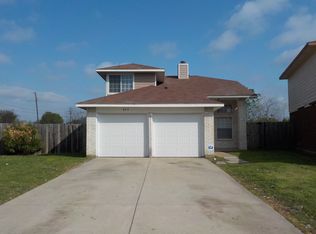 854 Springwood Dr, Grand Prairie, TX 75052