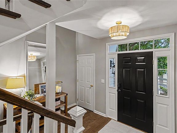 2nd image of 226 Merion Ln