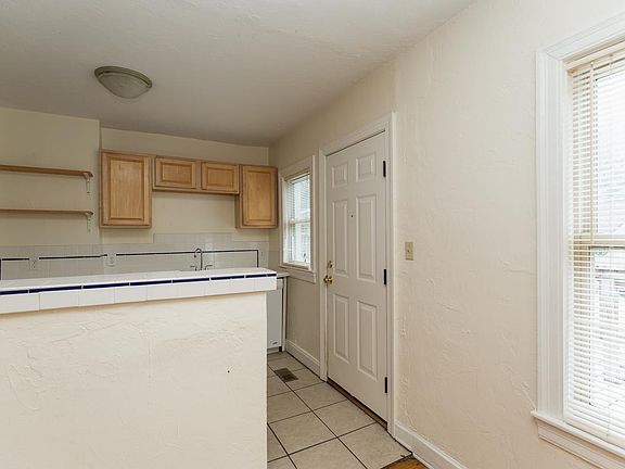 4th image of 1012 N Duval St