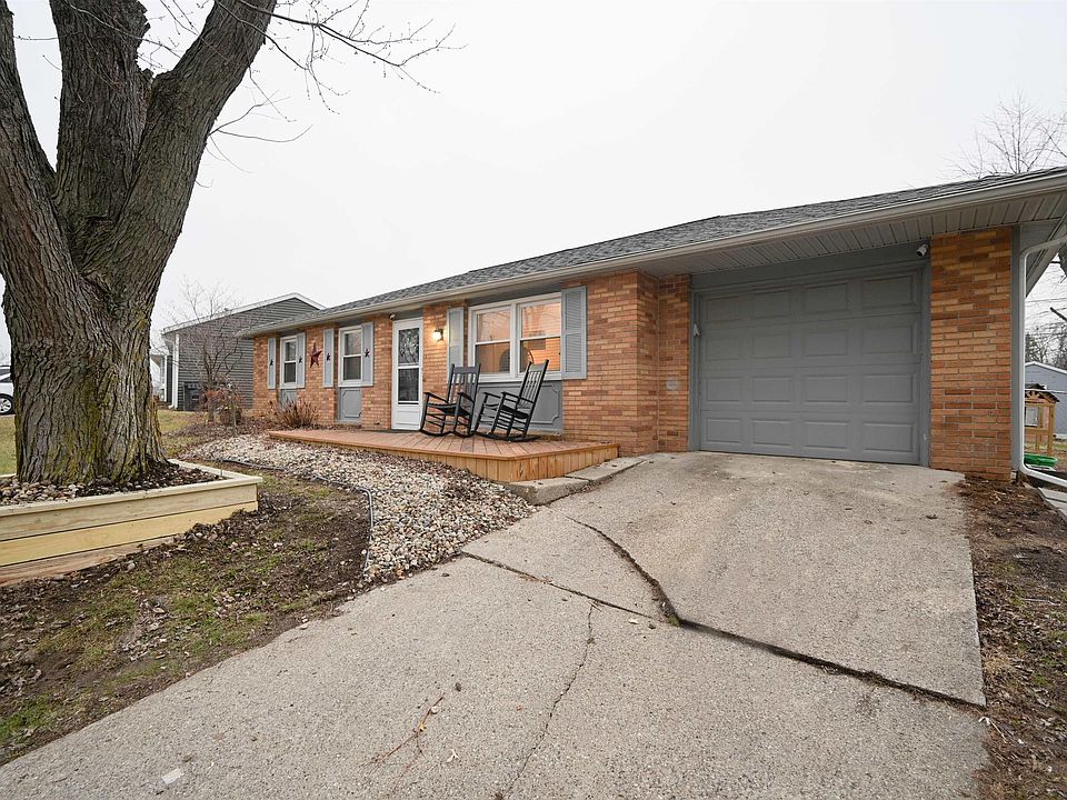 1st image of 2507 W Saint Louis Dr