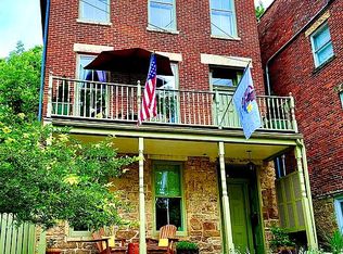 418 Elk St, Galena, IL 61036