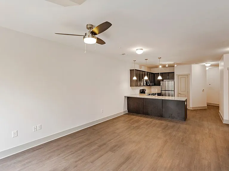 Heritage East Apartments — Photo 45