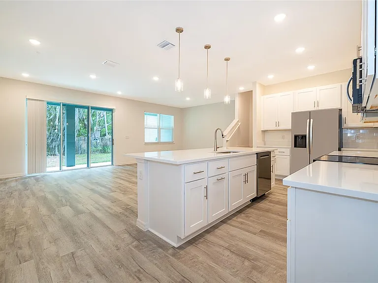 5261 Luisa Ct — Photo 4