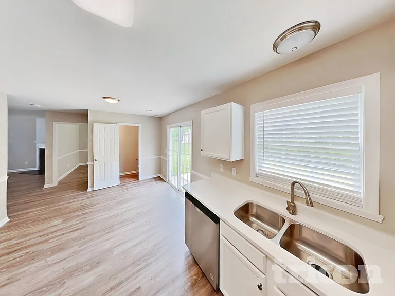 1145 Langston Dr — Photo 10