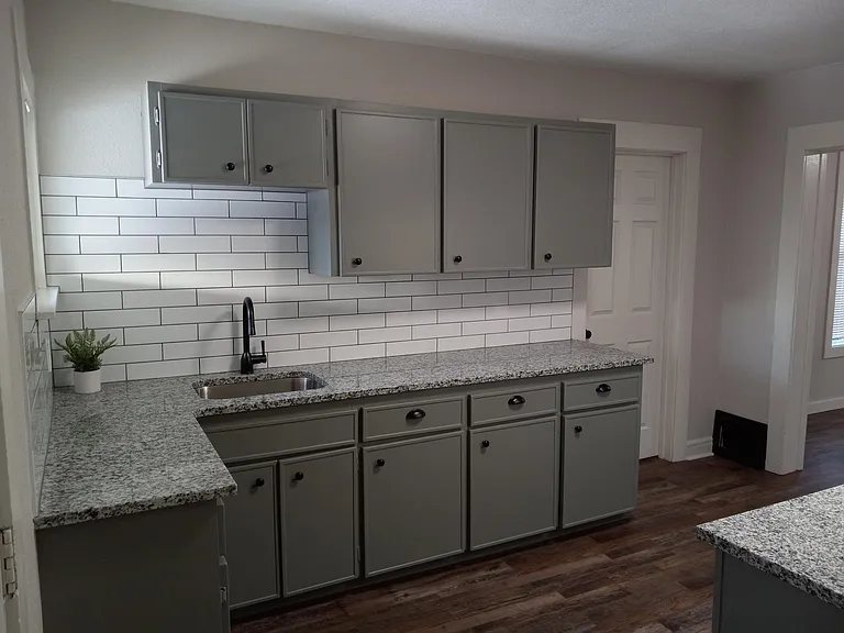 5127 N Monroe St — Photo 2