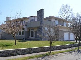 11 Elizabeth Rd, Marblehead, MA 01945