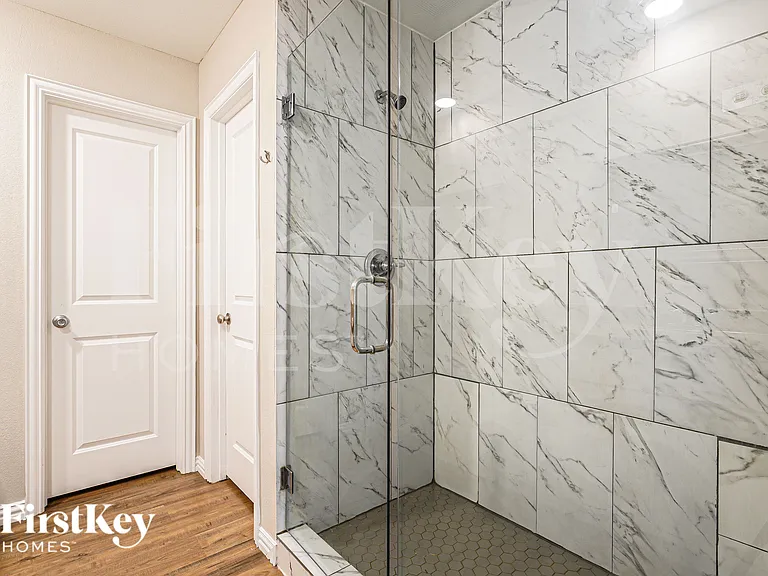 7384 Parkside Place Dr — Photo 13