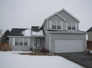 512 Chestnut Ln, Peotone, IL 60468