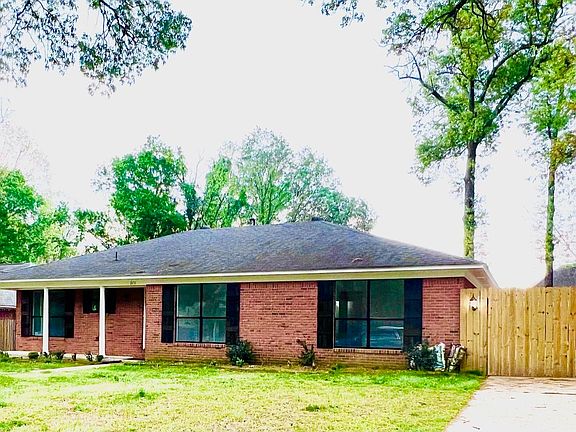 2nd image of 3711 Wyatt Ln