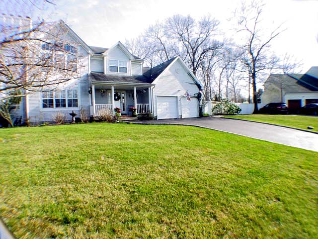 1st image of 30 Tulip Ave