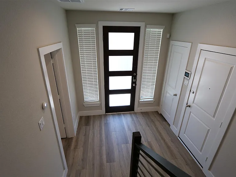 9004 Lonestar Creekbend Ln — Photo 3