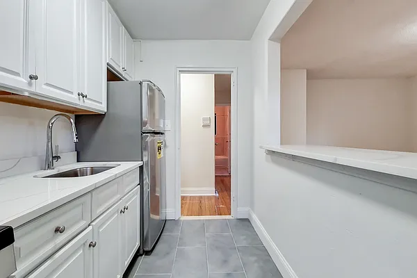 Rented by Revona Properties | media 11