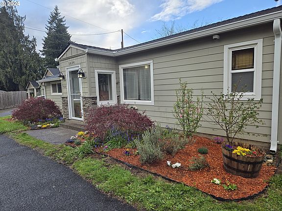4th image of 5604 NE 40th St
