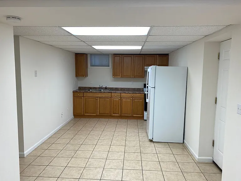 621 Broadway — Photo 2