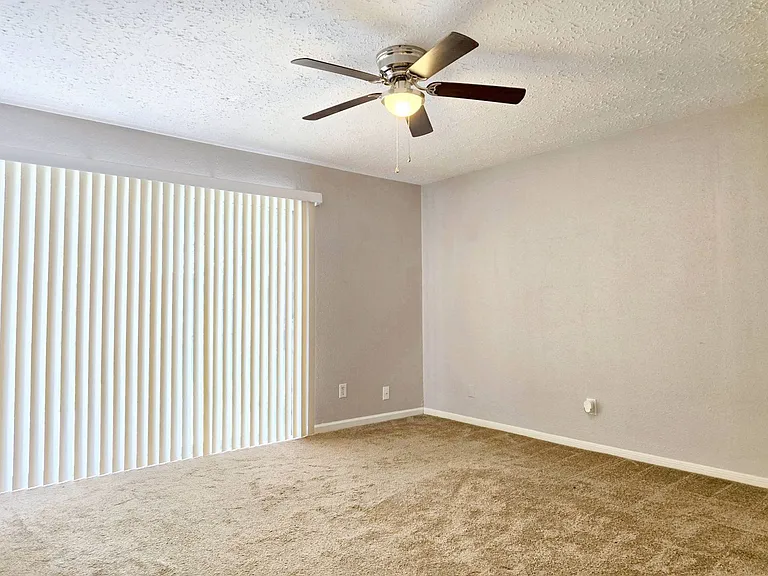 22619 Deville Dr — Photo 13