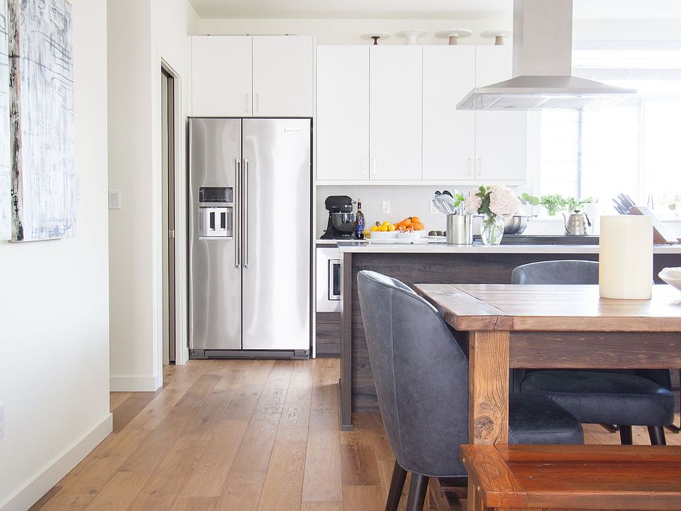 1st image of 30 Florentia St